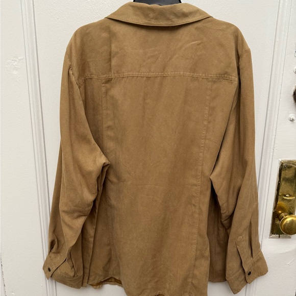 Croft & Barrow Tan Faux Suede Button Up Blouse Size 1X - Picture 2 of 10